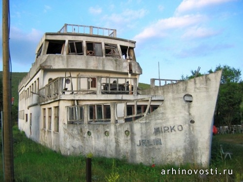 Странный дом лодка (Weird House Boat), Хорватия.