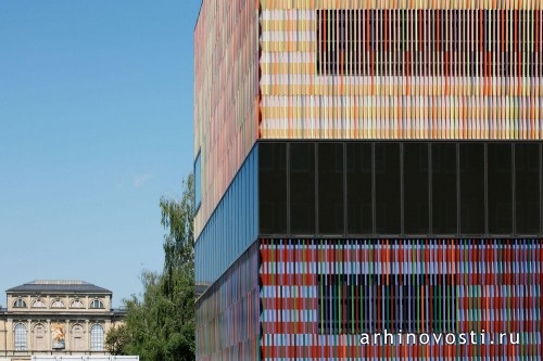 Здание Музея Брэндхост (Museum Brandhorst) в Мюнхене.