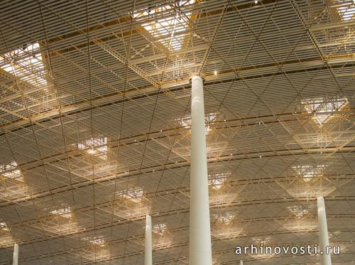 Здание Пекинского международного аэропорта (Beijing International Airport), проект Фостер и Партнеры (Foster and Partners).