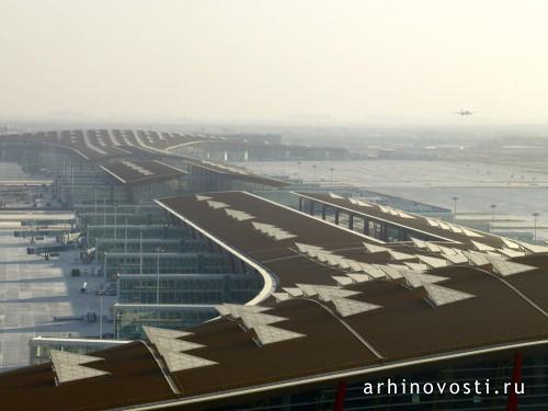 Здание Пекинского международного аэропорта (Beijing International Airport), проект Фостер и Партнеры (Foster and Partners).