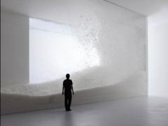 Инсталляция "Снег" (The Snow), автор Токуйн Йошиока (Tokujin Yoshioka), выставка "Чувствуя природу" (Sensing Nature), музей Мори Арт (Mori Art Museum), Токио, Япония.