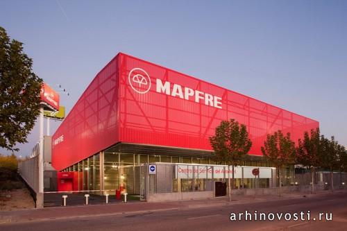 Сервисный центр MAPFRE от Beriot, Bernardini Arquitectos. Алькоркон, Испания.